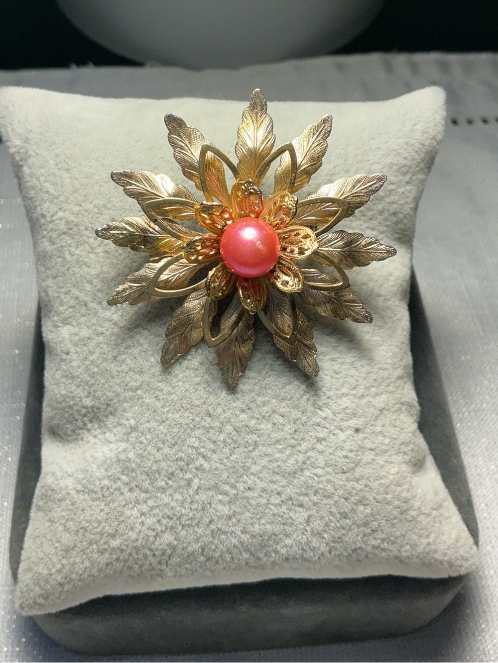 Pink Faux Pearl Layered Flower Starburst Vintage Gold Tone Brooch
